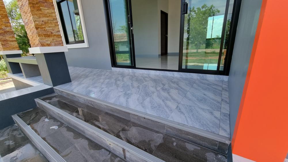 บ้านโมเดริ์น 3 ห้องนอน งบประมาณ  850,000 บาท ถูกและสวยมาก