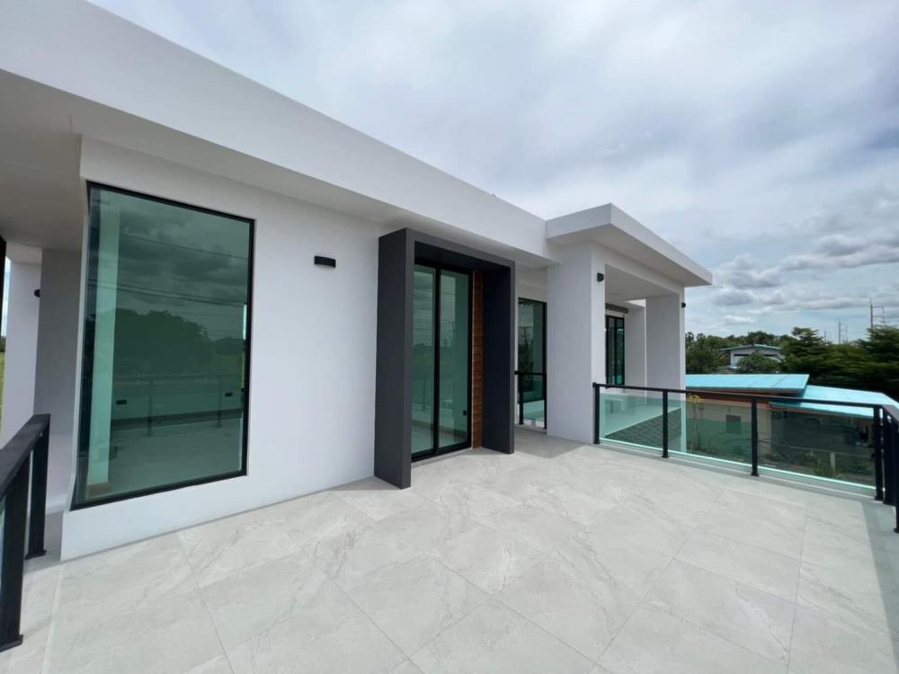 บ้านพักอาศัยสองชั้น (แนวทรอลปิกครอล) 4 ห้องนอน งบ 3.8 ล้านบาท