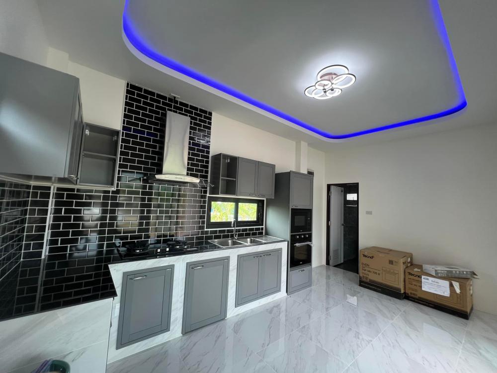 แบบบ้านชั้นเดียวสไตล์โมเดิร์นขนาดเล็กกระทัดรัด ฟังก์ชันใช้สอยครบครัน