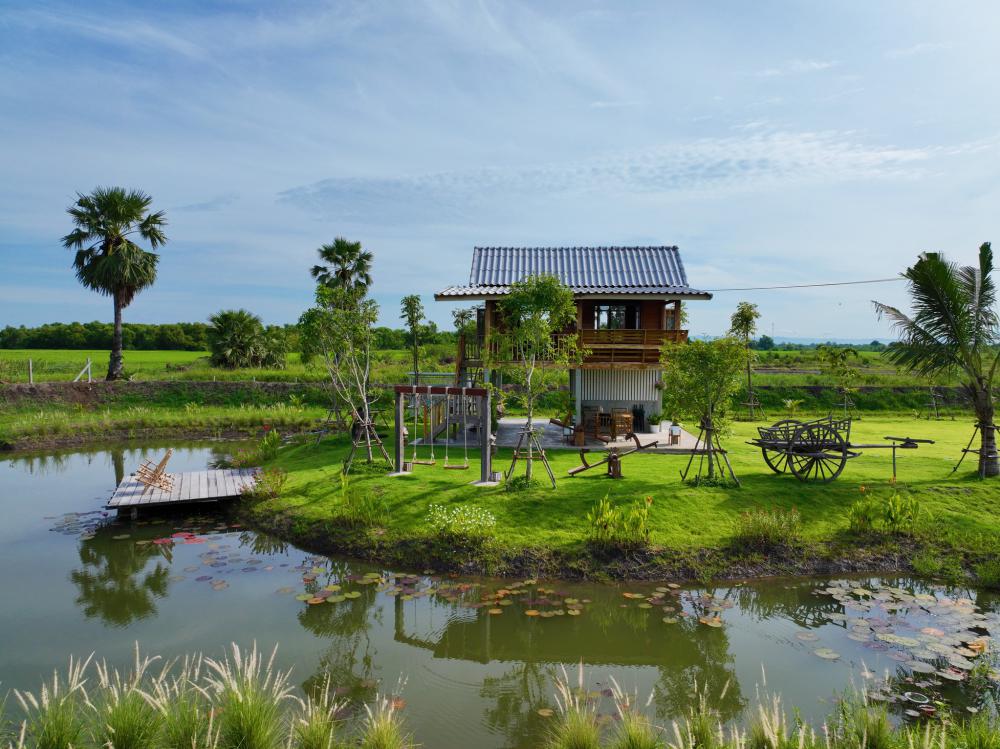 บ้านไม้ เรียบง่าย มีสวนผัก ผลไม้ ได้อยู่กับธรรมชาติที่เรียบง่าย