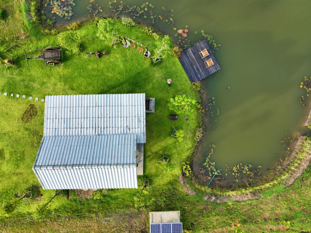 บ้านไม้ เรียบง่าย มีสวนผัก ผลไม้ ได้อยู่กับธรรมชาติที่เรียบง่าย