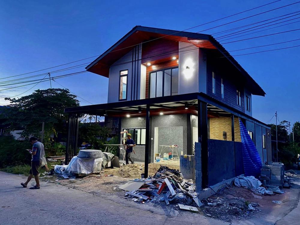 งานรีโนเวทบ้านไม้ 2 ชั้น