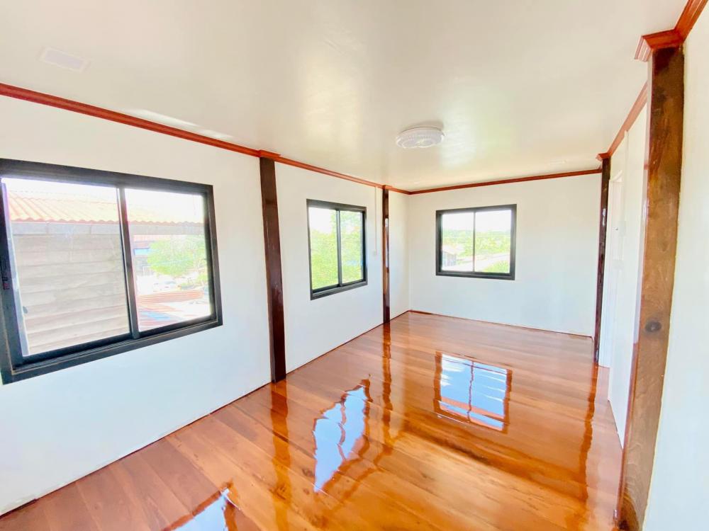 งานรีโนเวทบ้านไม้ 2 ชั้น