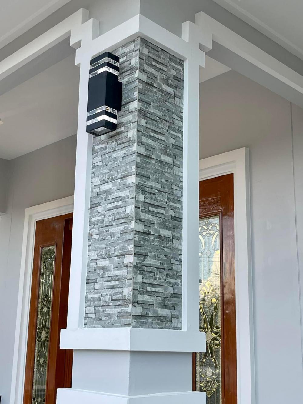 บ้านทรงปั้นหยา 3 ห้องนอน 2 ห้องน้ำ และห้องอื่นๆ งบ 1.8 ล้าน ขนาด 185 ตร.ม.