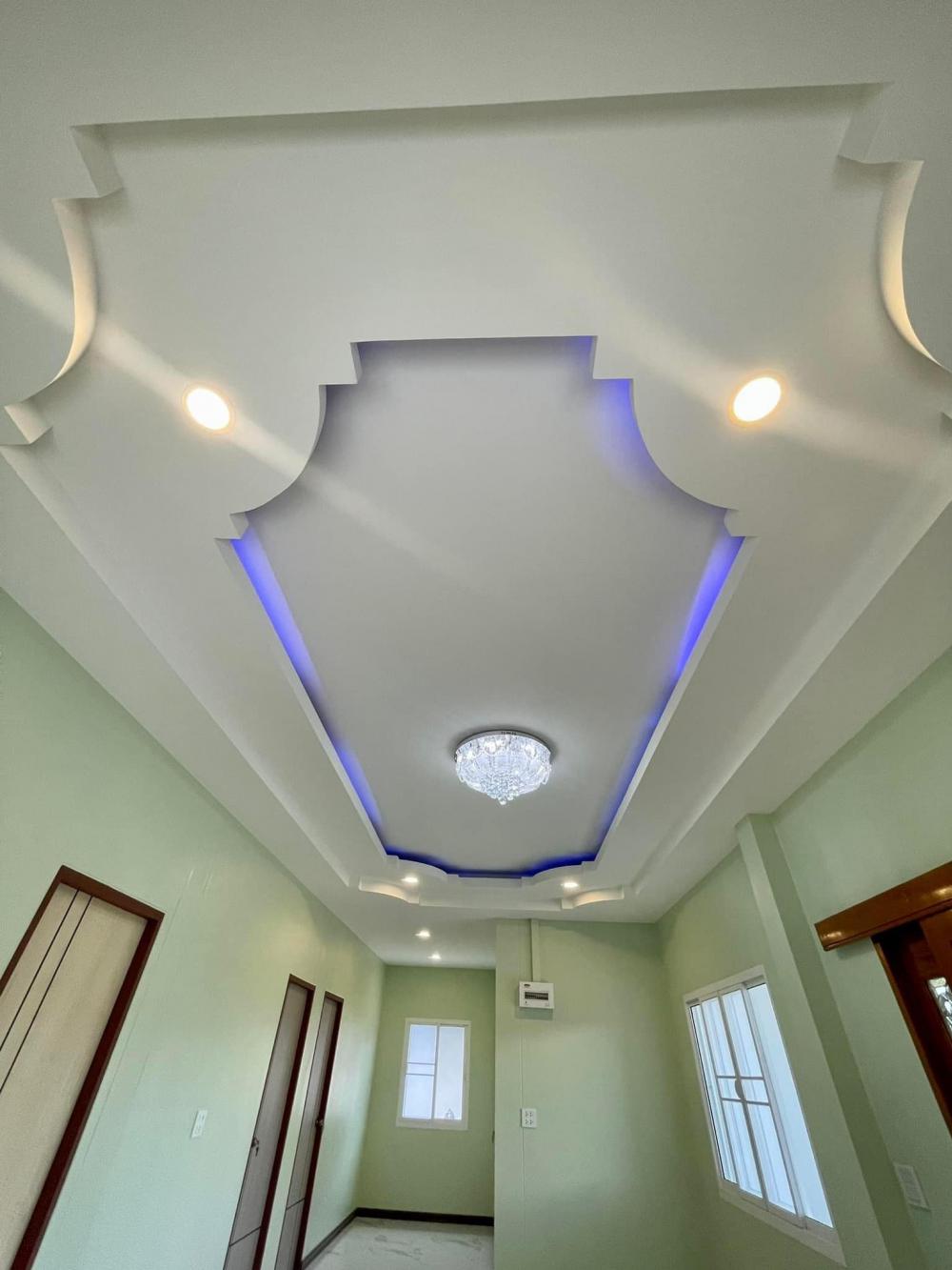 บ้านทรงปั้นหยา 3 ห้องนอน 2 ห้องน้ำ และห้องอื่นๆ งบ 1.8 ล้าน ขนาด 185 ตร.ม.