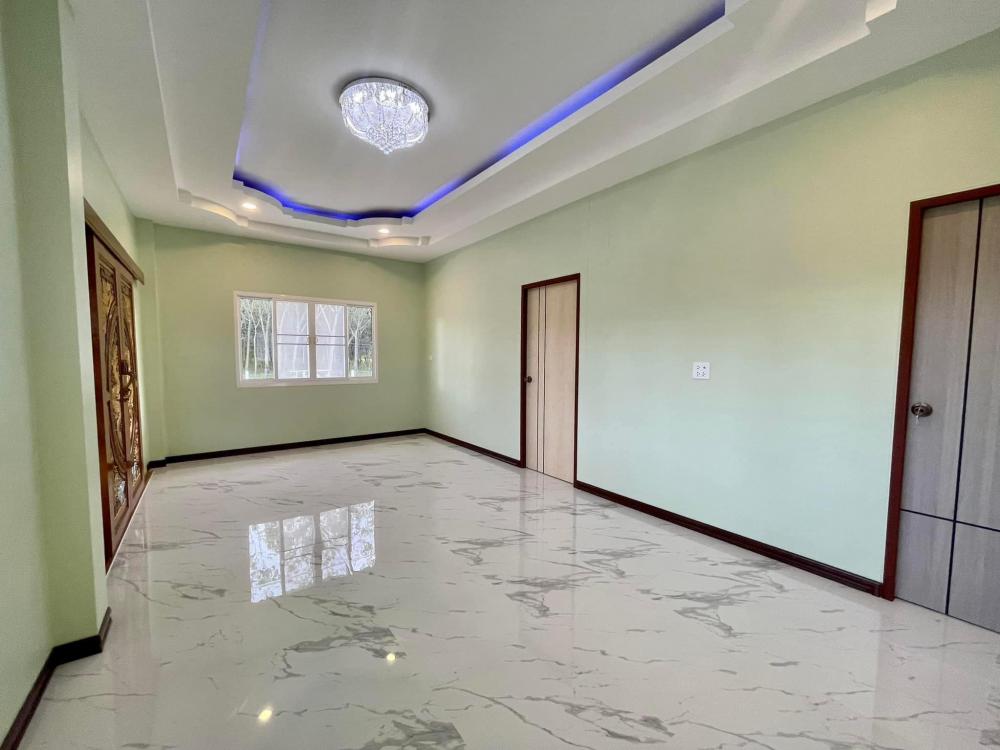 บ้านทรงปั้นหยา 3 ห้องนอน 2 ห้องน้ำ และห้องอื่นๆ งบ 1.8 ล้าน ขนาด 185 ตร.ม.