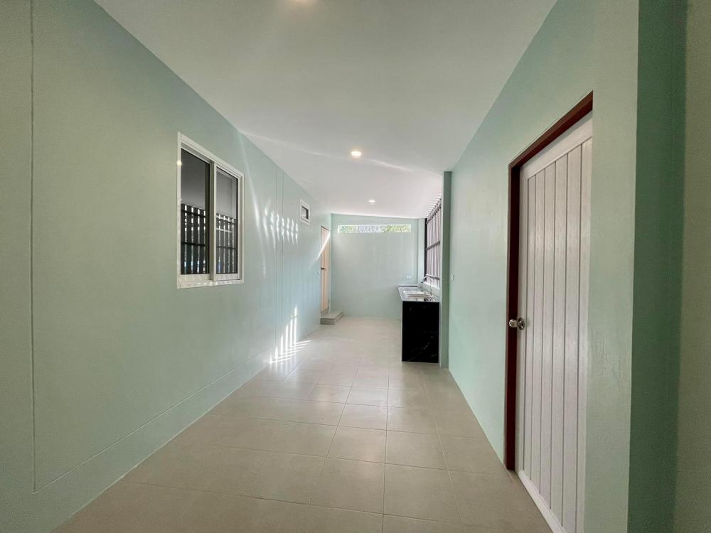 บ้านทรงปั้นหยา 3 ห้องนอน 2 ห้องน้ำ และห้องอื่นๆ งบ 1.8 ล้าน ขนาด 185 ตร.ม.