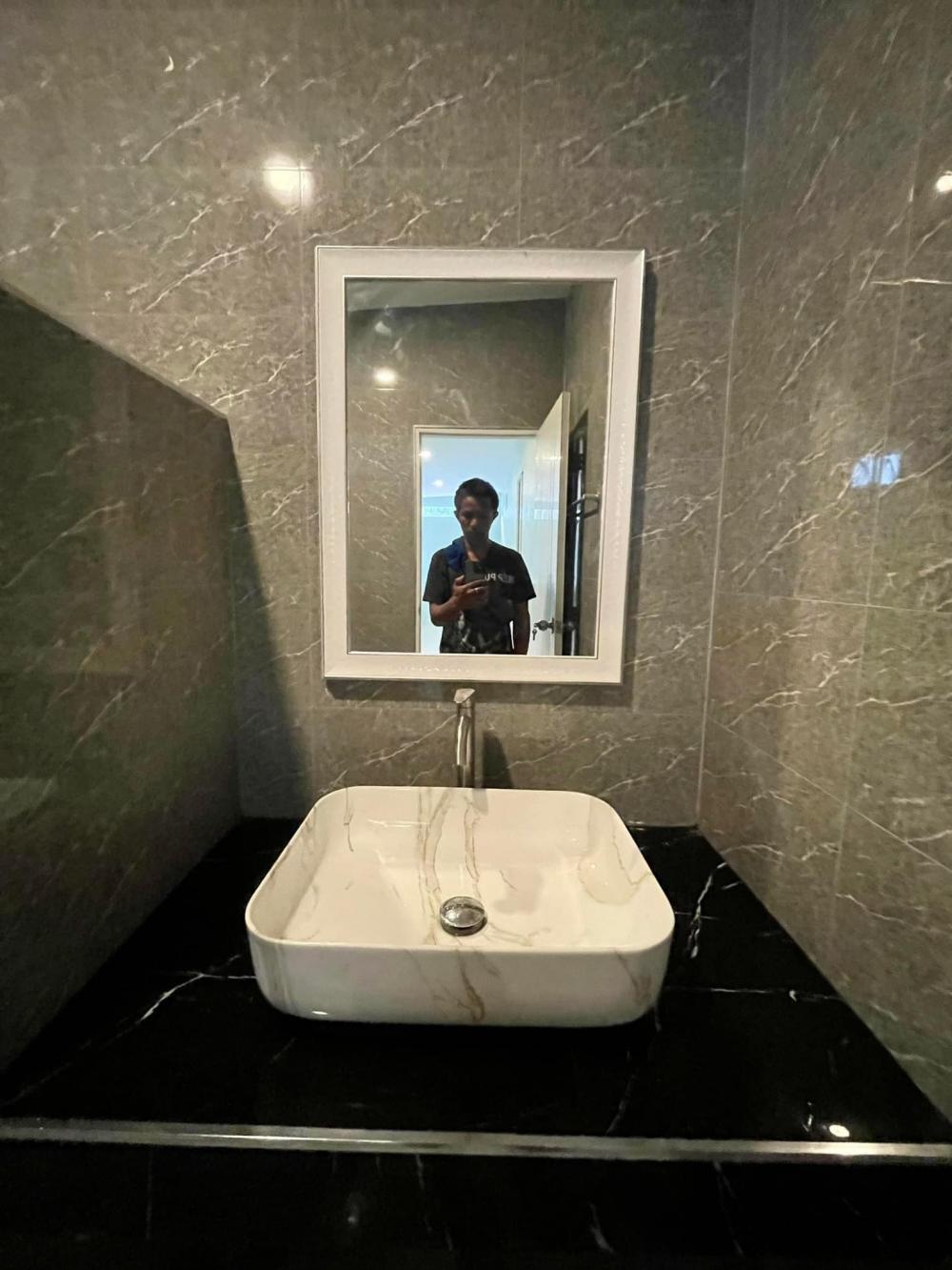 บ้านทรงปั้นหยา 3 ห้องนอน 2 ห้องน้ำ และห้องอื่นๆ งบ 1.8 ล้าน ขนาด 185 ตร.ม.