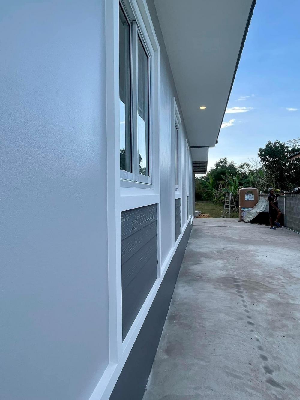 บ้านทรงปั้นหยา 3 ห้องนอน 2 ห้องน้ำ และห้องอื่นๆ งบ 1.8 ล้าน ขนาด 185 ตร.ม.