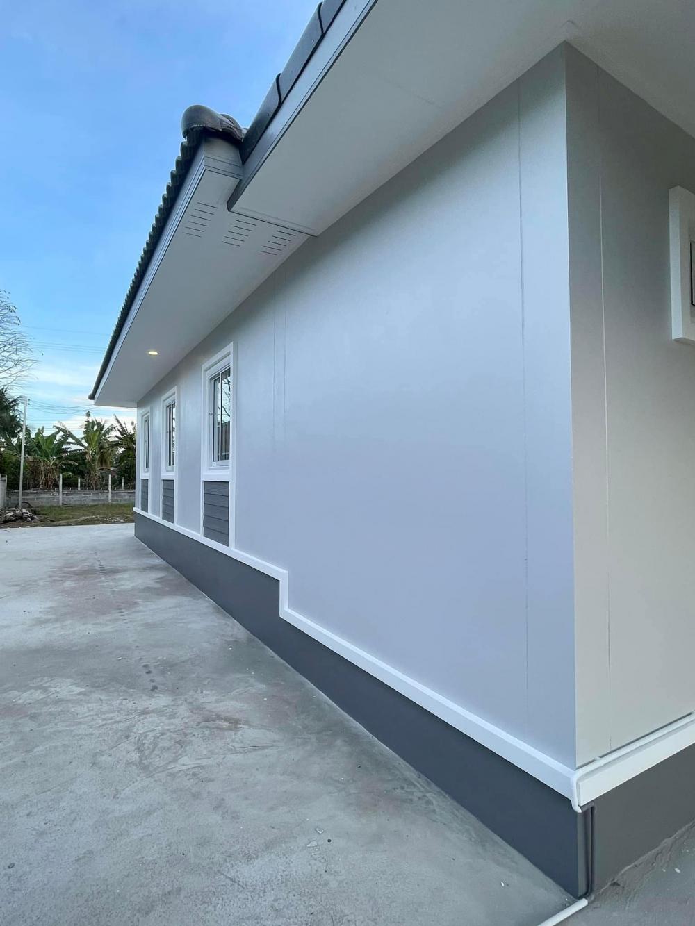 บ้านทรงปั้นหยา 3 ห้องนอน 2 ห้องน้ำ และห้องอื่นๆ งบ 1.8 ล้าน ขนาด 185 ตร.ม.