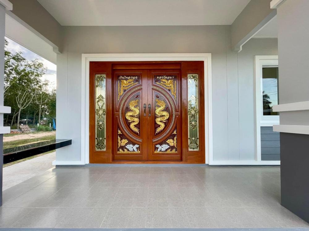 บ้านทรงปั้นหยา 3 ห้องนอน 2 ห้องน้ำ และห้องอื่นๆ งบ 1.8 ล้าน ขนาด 185 ตร.ม.