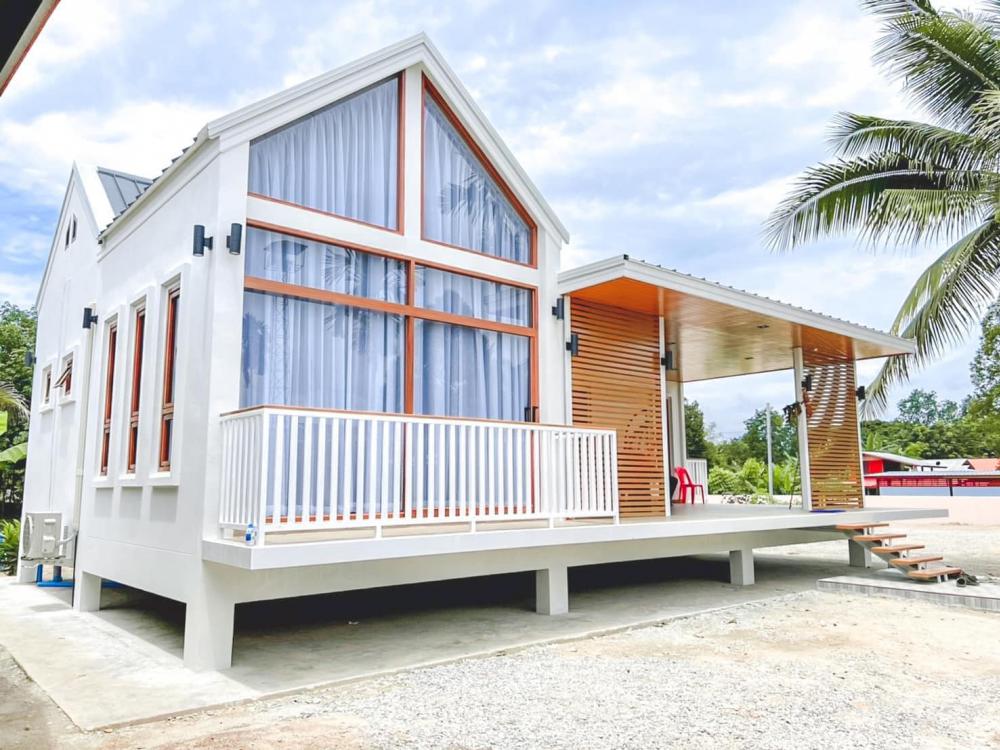 แบบบ้านยกพื้น สไตล์มินิมอลมูจิ โทนขาวน่ารัก