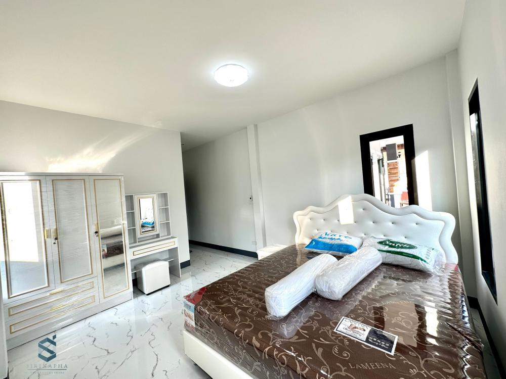 บ้านโมเดิร์น งบ 1.3 ล้านบาท จัดเต็ม 4 ห้องนอน