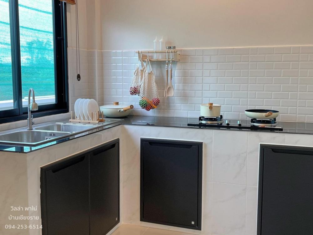 บ้านชั้นเดียว 3 ห้องนอน 2 ห้องน้ำ 2 พร้อมที่จอดรถ  ภายในตกแต่งสไตล์มินิมอล