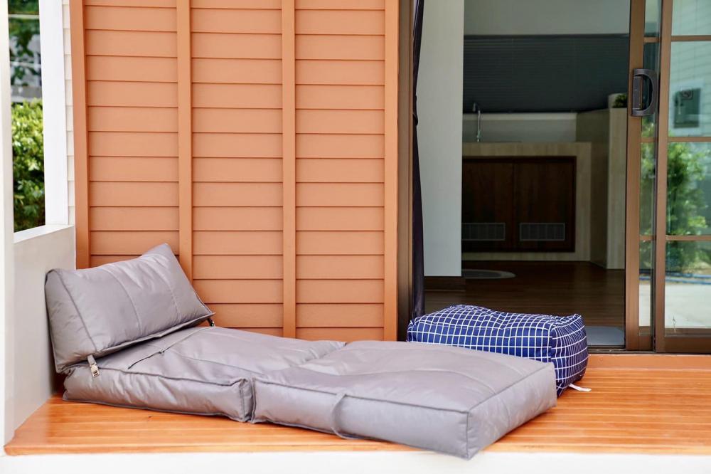 บ้านสไตล์รีสอทร์ ขนาด 2 ห้องนอน กระทัดรัด สวยๆ น่ารัก งบสราง 4.3 แสนบาท