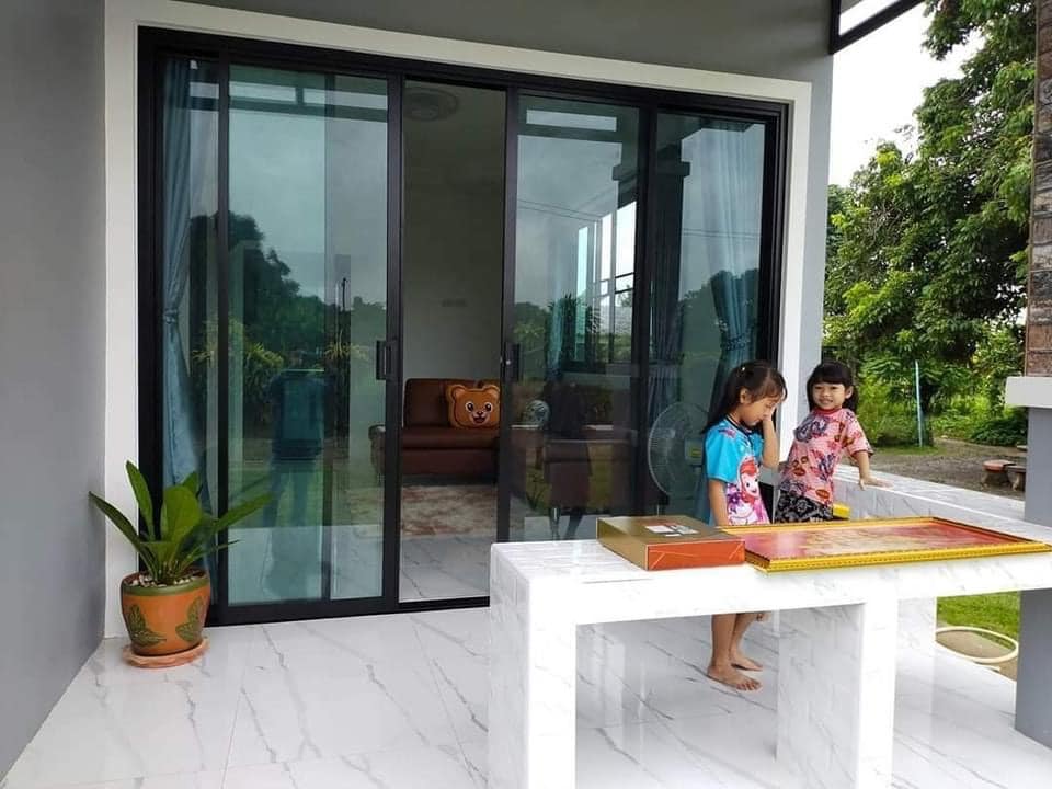 บ้านเดี่ยวทรงโมเดิร์น  2 นอน 1 น้ำ  โถง 1 ระเบียงงบ 6.3 แสนบาท