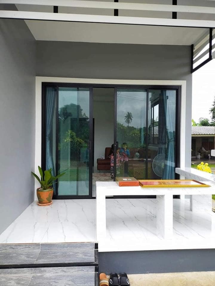 บ้านเดี่ยวทรงโมเดิร์น  2 นอน 1 น้ำ  โถง 1 ระเบียงงบ 6.3 แสนบาท