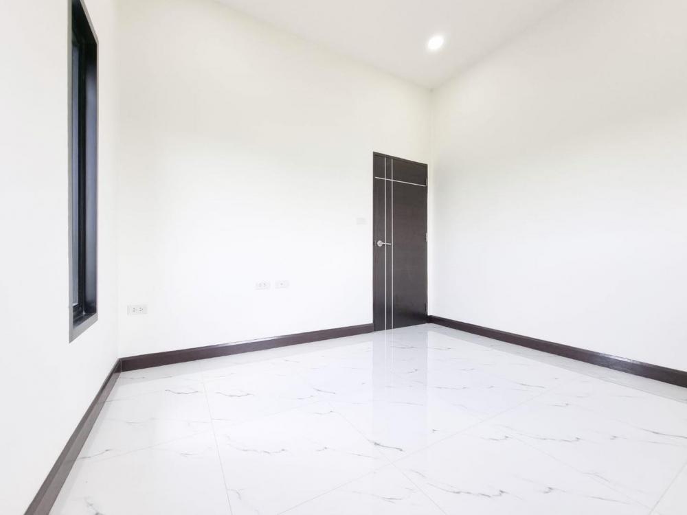 บ้านพักอาศัย 2 ชั้น ขนาด 4 ห้องนอน 3 ห้องน้ำ และห้องอื่นๆ