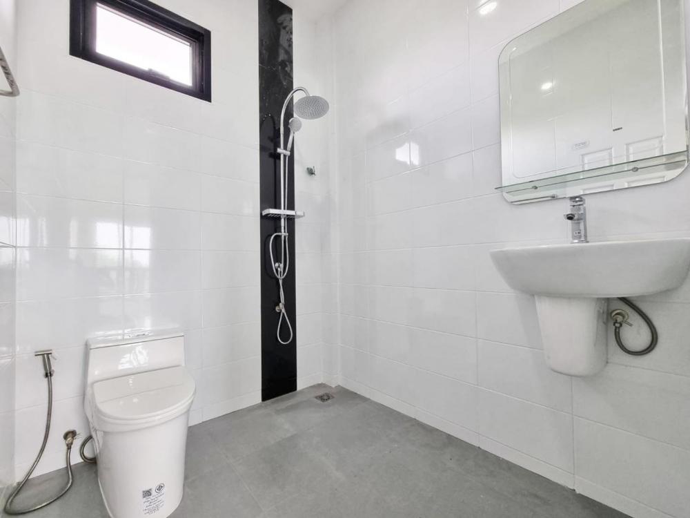 บ้านพักอาศัย 2 ชั้น ขนาด 4 ห้องนอน 3 ห้องน้ำ และห้องอื่นๆ