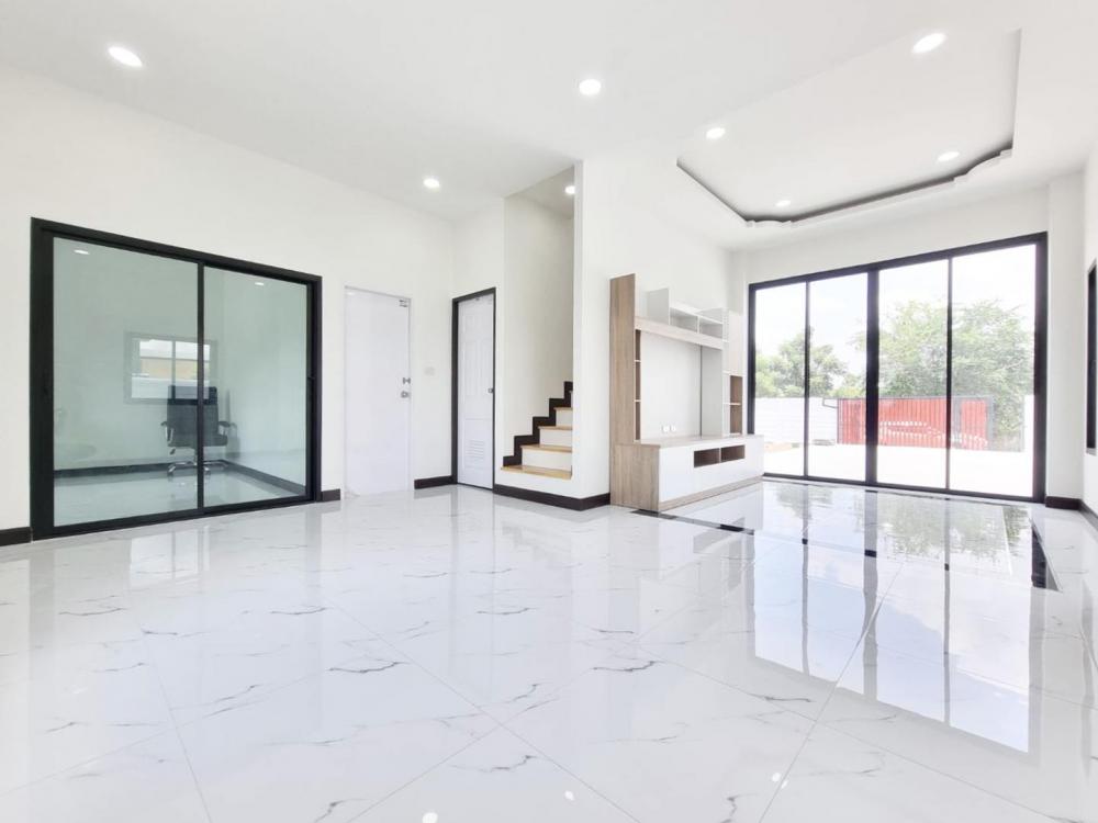 บ้านพักอาศัย 2 ชั้น ขนาด 4 ห้องนอน 3 ห้องน้ำ และห้องอื่นๆ