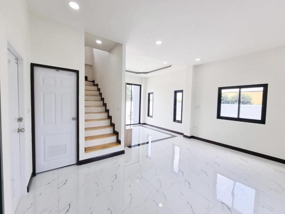 บ้านพักอาศัย 2 ชั้น ขนาด 4 ห้องนอน 3 ห้องน้ำ และห้องอื่นๆ