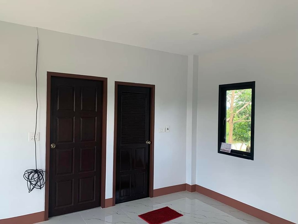 บ้านสวนโมเดิร์นขนาดเล็กท่ามกลางธรรมชาติ