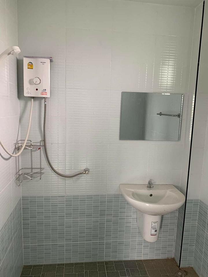 บ้านสวนโมเดิร์นขนาดเล็กท่ามกลางธรรมชาติ