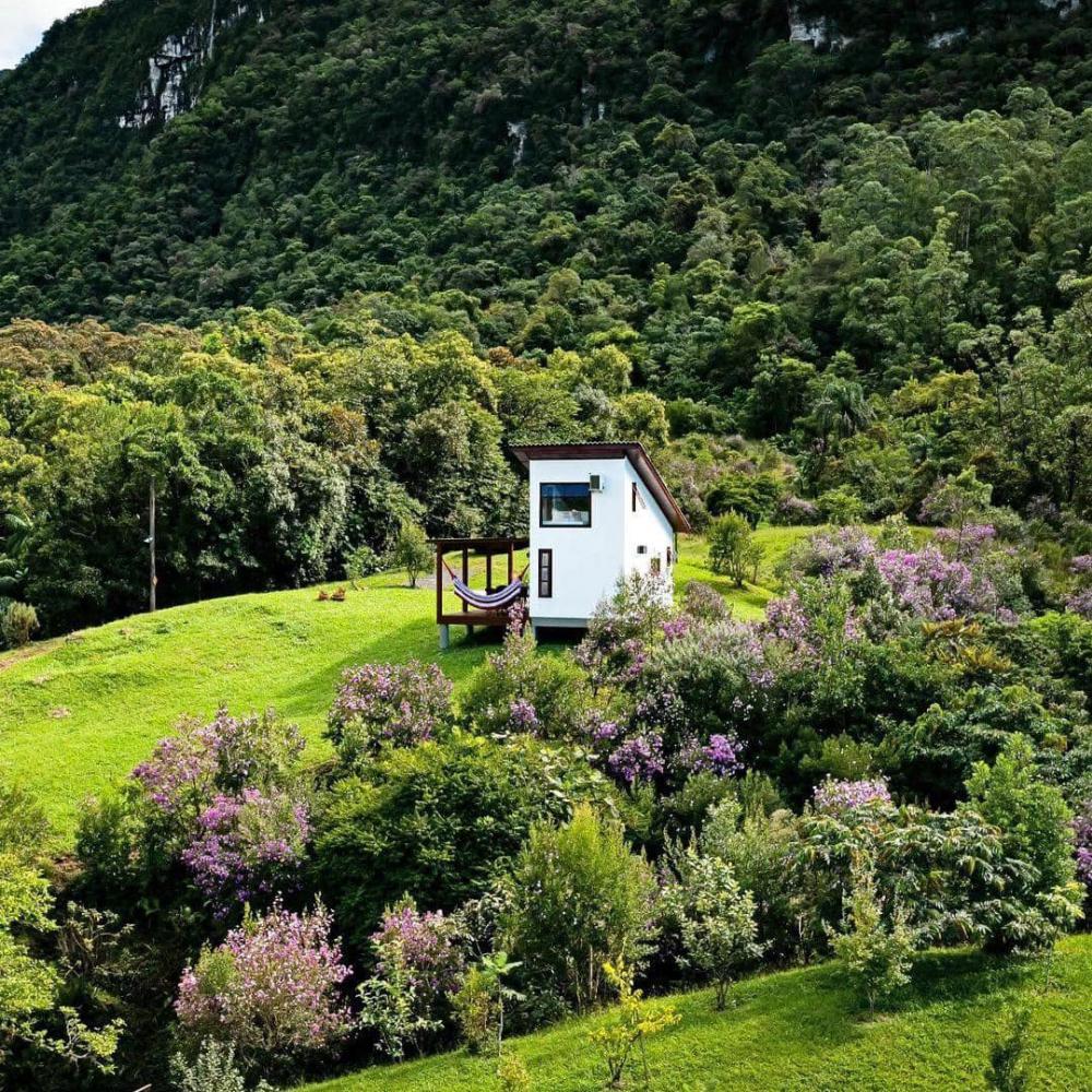 บ้านยกพื้นติดภูเขา สวยลงตัวกับวิวเขา