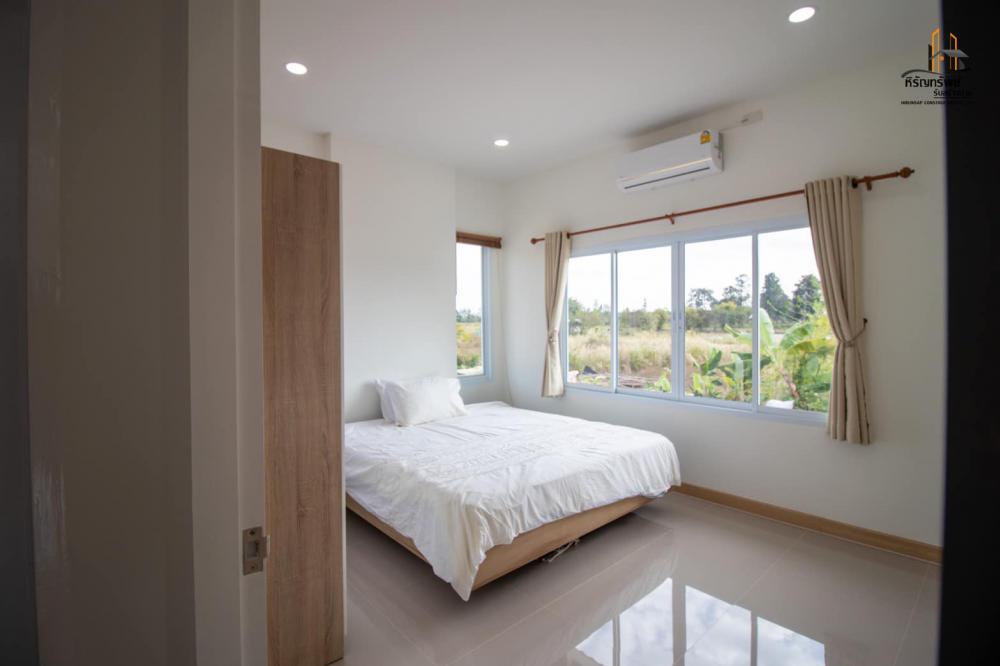 บ้านชั้นเดียว ทรงปั้นหยา สไตล์มินิมอล ตกแต่งภายในน่ารักสุดหรู งบ 1.55 ล้านบาท พร้อมเข้าอยู่