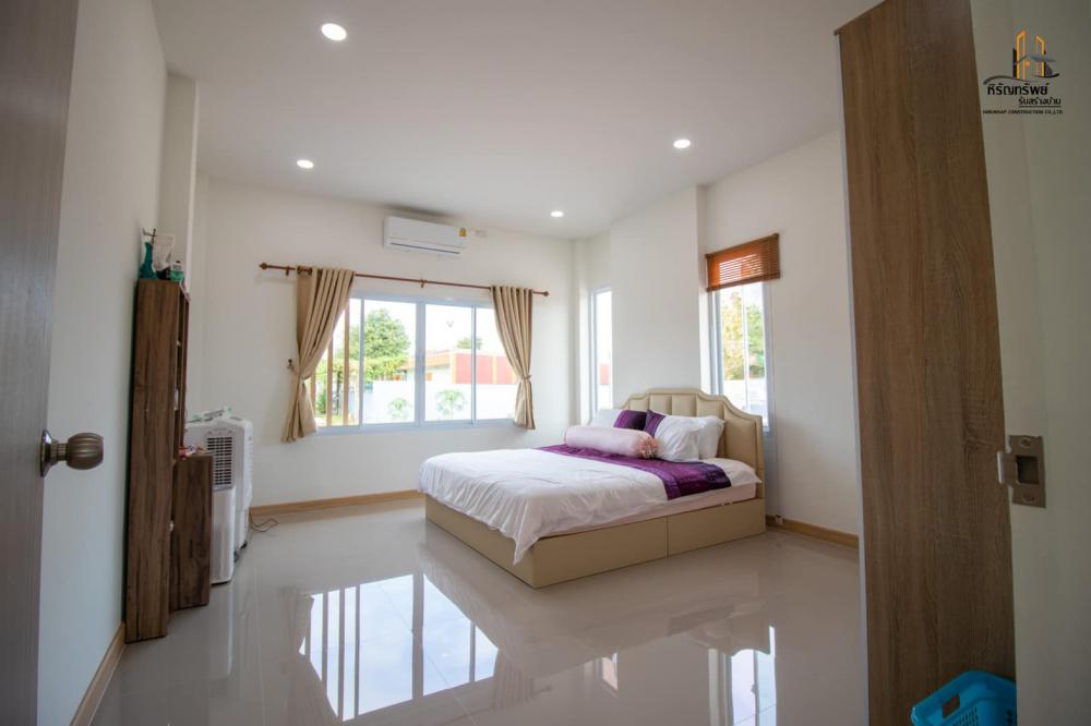 บ้านชั้นเดียว ทรงปั้นหยา สไตล์มินิมอล ตกแต่งภายในน่ารักสุดหรู งบ 1.55 ล้านบาท พร้อมเข้าอยู่