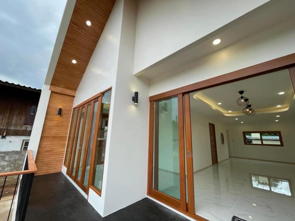 แบบบ้านสวยสไตล์มินิมอล  งบ 1.3 ล้าน