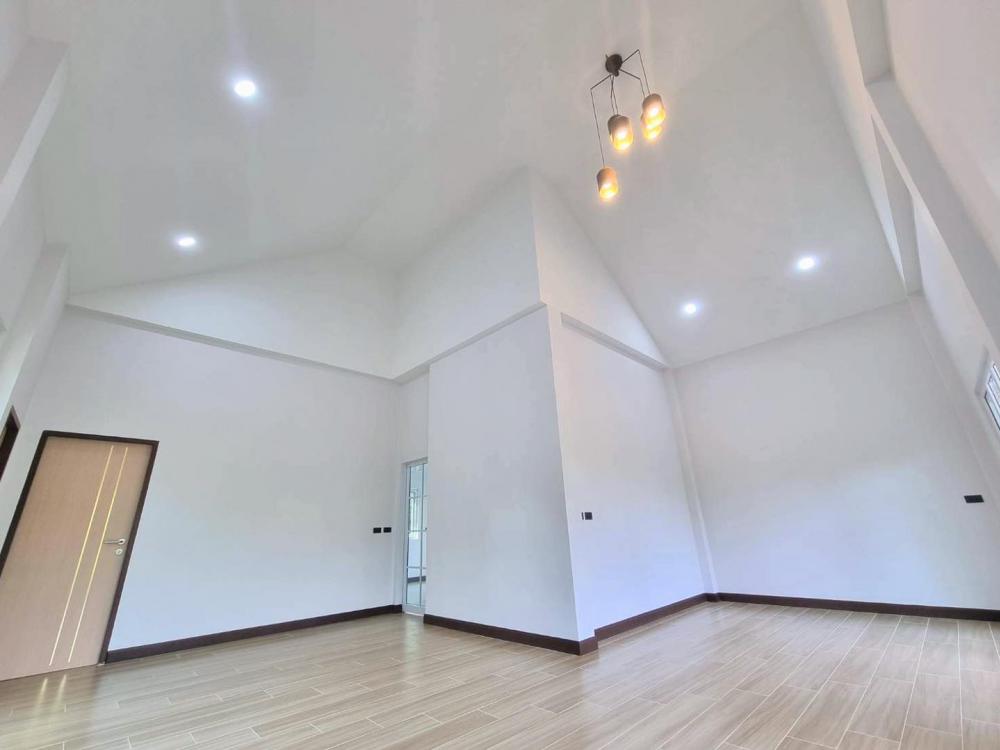 บ้านสวนสไตล์มินิมอล ท่ามกลางป่าเขา