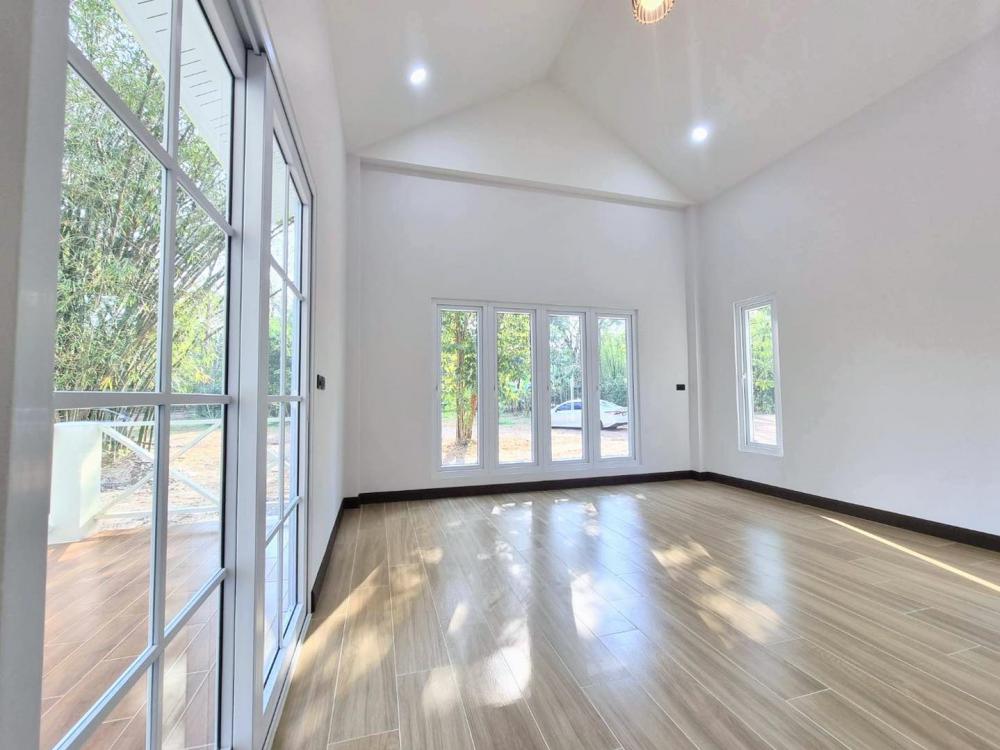 บ้านสวนสไตล์มินิมอล ท่ามกลางป่าเขา