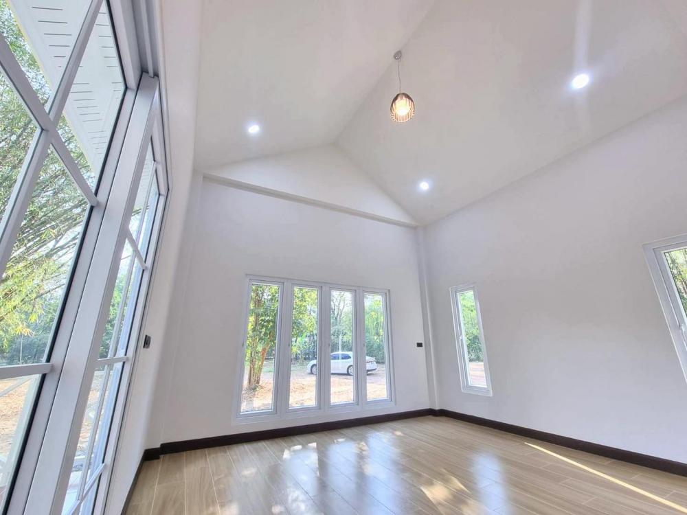 บ้านสวนสไตล์มินิมอล ท่ามกลางป่าเขา