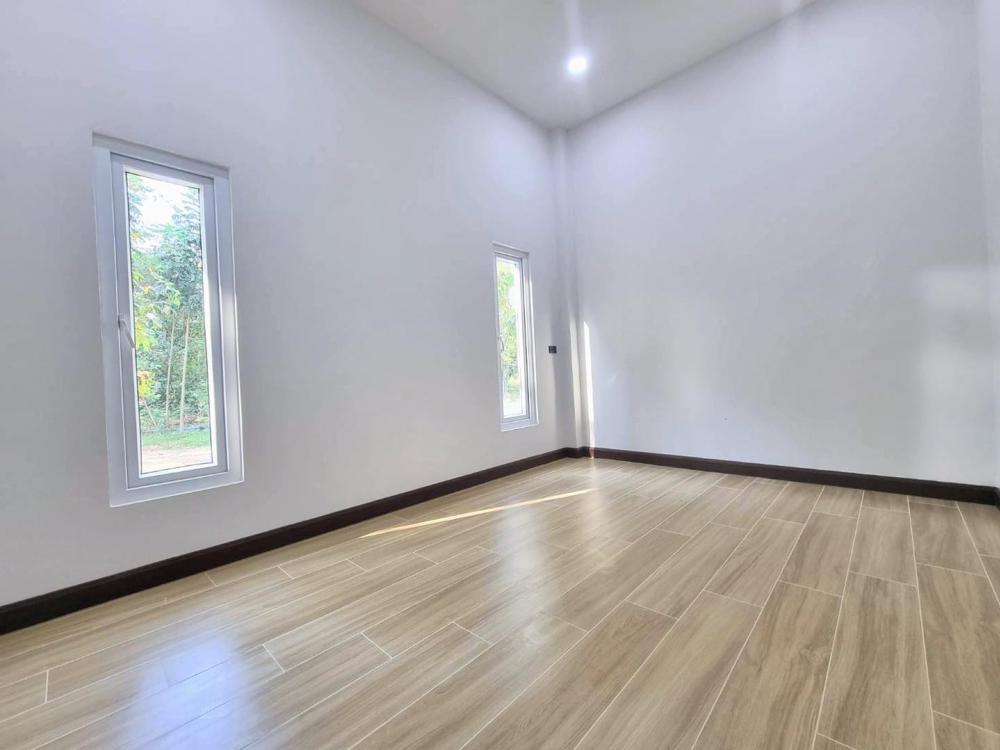 บ้านสวนสไตล์มินิมอล ท่ามกลางป่าเขา