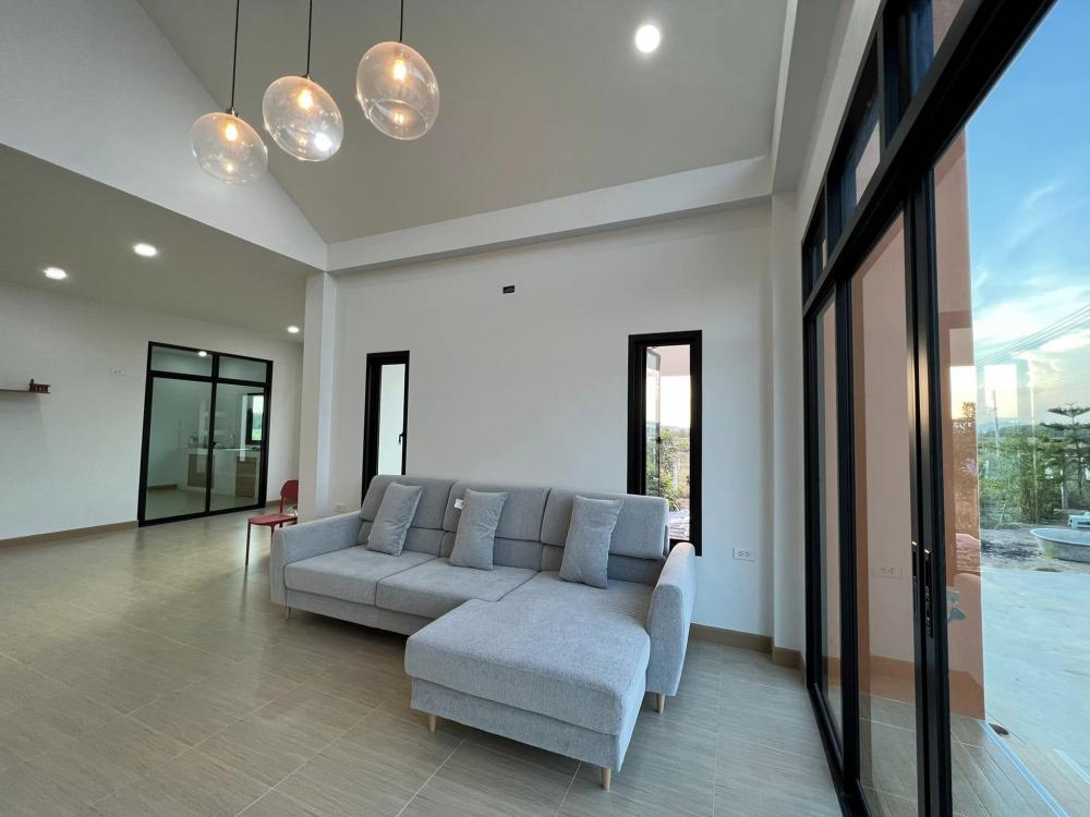 บ้านนอร์ดิก มินิมอล มีที่จอดรถ และรั้วมินิมอล