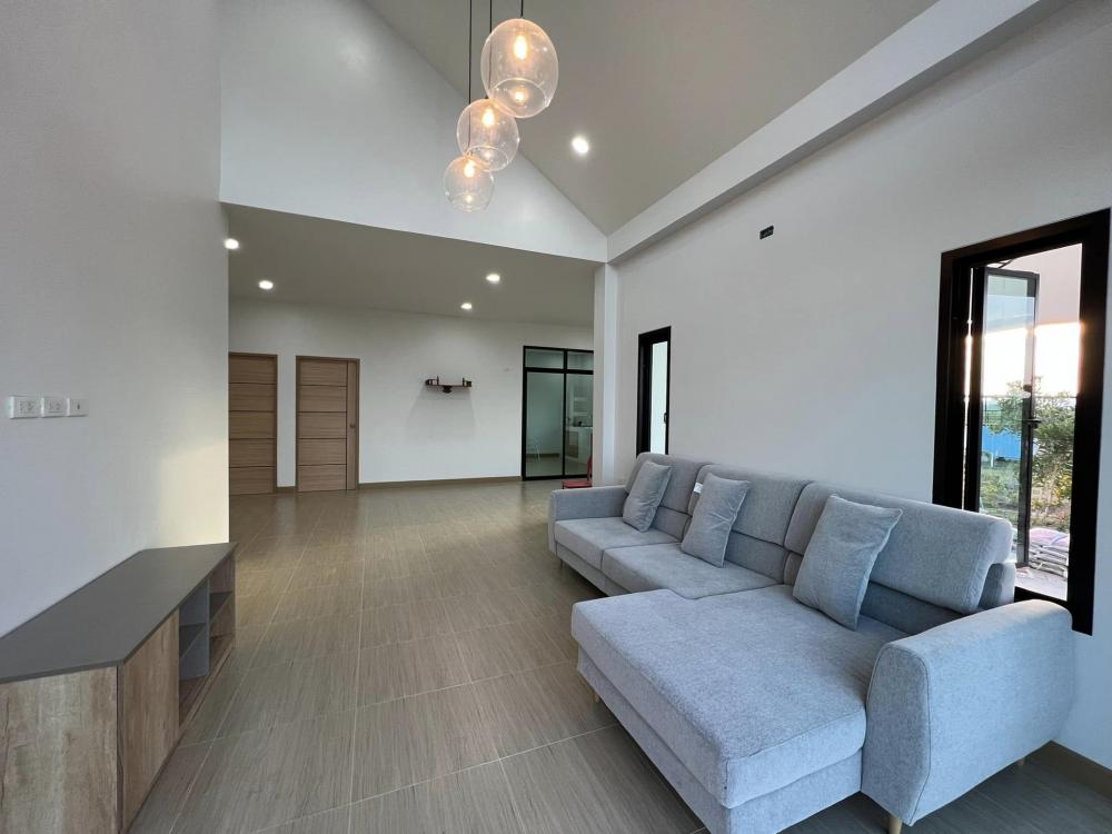 บ้านนอร์ดิก มินิมอล มีที่จอดรถ และรั้วมินิมอล