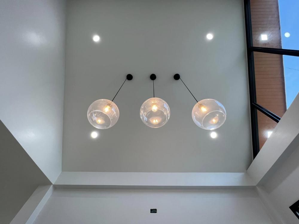 บ้านนอร์ดิก มินิมอล มีที่จอดรถ และรั้วมินิมอล