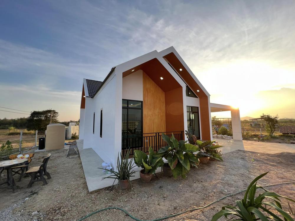 บ้านนอร์ดิก มินิมอล มีที่จอดรถ และรั้วมินิมอล