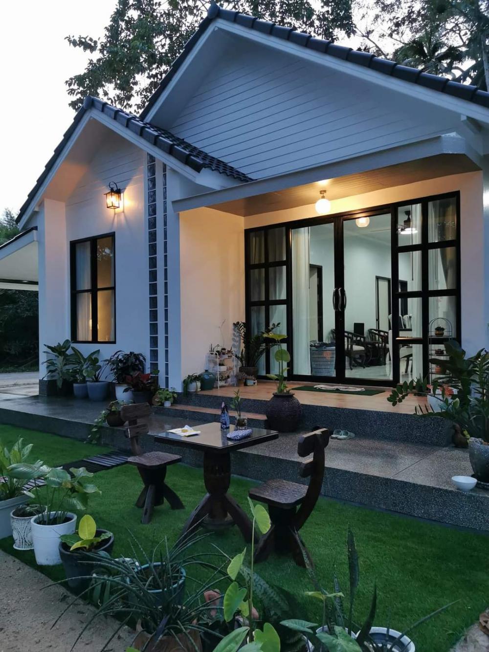 บ้านมินิมอลมูจิ 2 ห้องนอน 1 ห้องน้ำ พื้นที่ 42 ตร.ม. (แบบบ้านกับสร้างจริง)