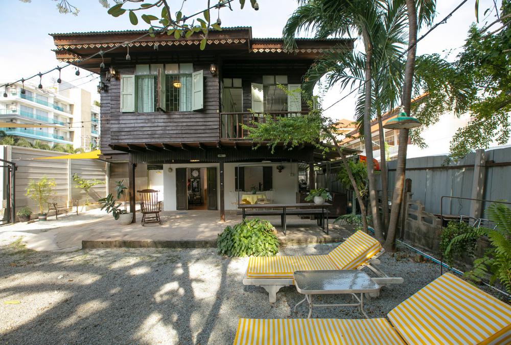 แต่งบ้านครึ่งปูนครึ่งไม้ให้น่าอยู่