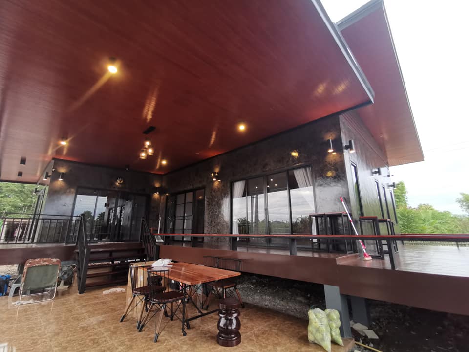 บ้านทรงโมเดิร์นผสมลอฟท์ยกสูง