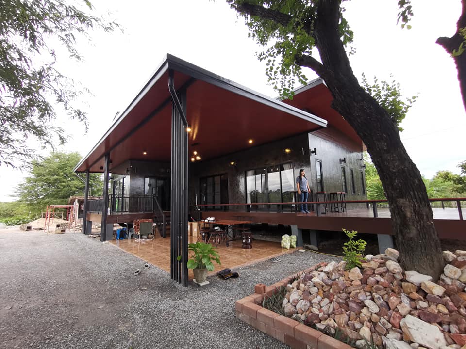 บ้านทรงโมเดิร์นผสมลอฟท์ยกสูง