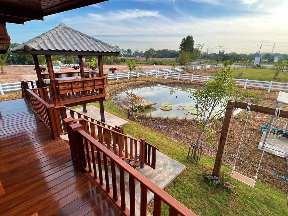 บ้านสวนแบบทรงไทยประยุกต์ สองชั้น ชั้นล่างโถง สวยมากๆ ท่ามกลางธรรมชาติ