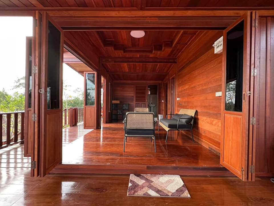 บ้านสวนแบบทรงไทยประยุกต์ สองชั้น ชั้นล่างโถง สวยมากๆ ท่ามกลางธรรมชาติ