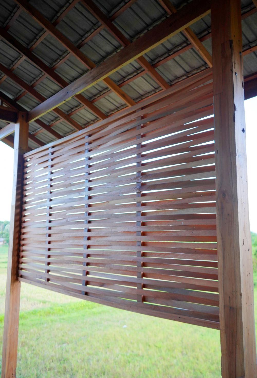 ไอเดียบ้านไม้สวย 2 ชั้นกลางทุ่ง