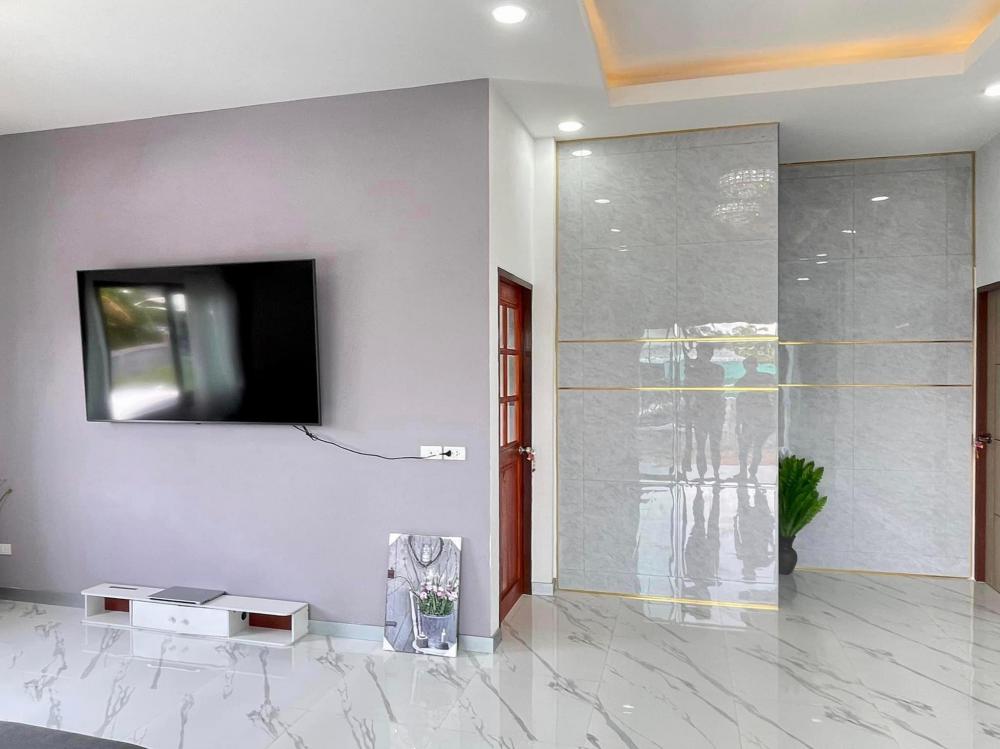 บ้านทรงปั้นหยายกพื้นสูง 3 ห้องนอน 3 ห้องน้ำ และห้องอื่นๆ งบ 1.54 ล้านบาท 