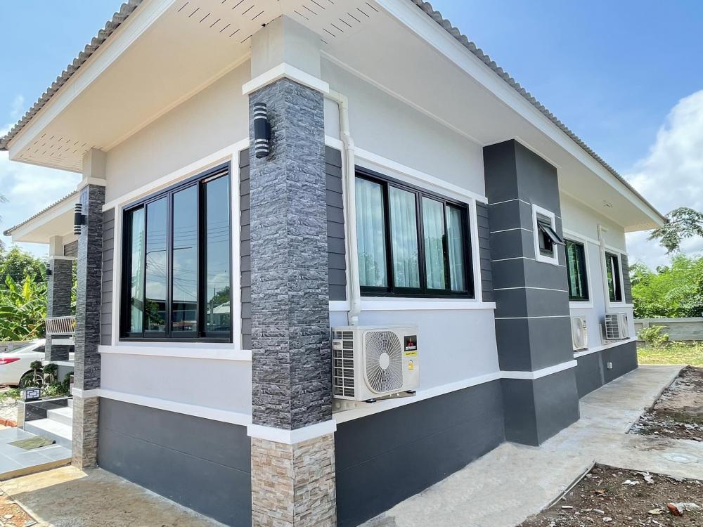 บ้านทรงปั้นหยายกพื้นสูง 3 ห้องนอน 3 ห้องน้ำ และห้องอื่นๆ งบ 1.54 ล้านบาท 