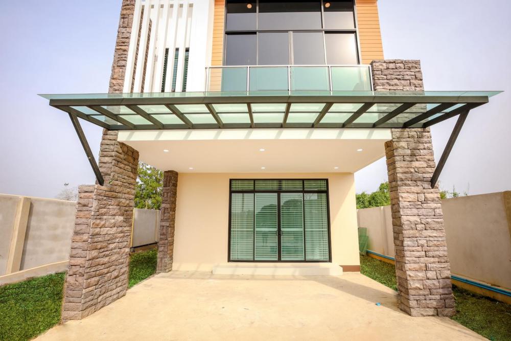 บ้านสไตล์โมเดิร์น 2 ชั้น หน้าแคบ