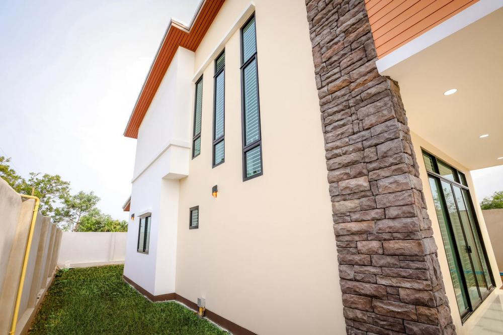 บ้านสไตล์โมเดิร์น 2 ชั้น หน้าแคบ